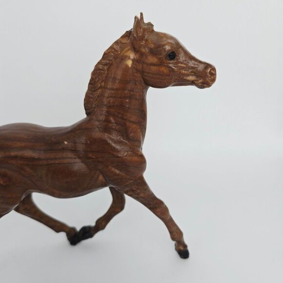 Breyer Vintage 1970s Running Foal Woodgrain - Picture 5 of 12